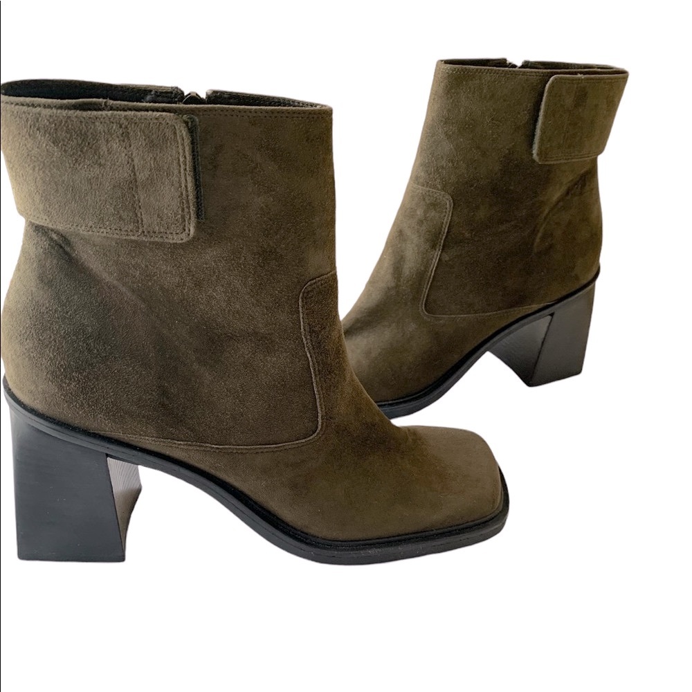 Like New Ankle boot suede army green Sz 10M
